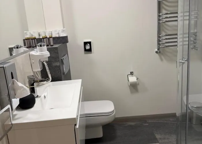 호텔 인테르 Bielany Wrocławskie